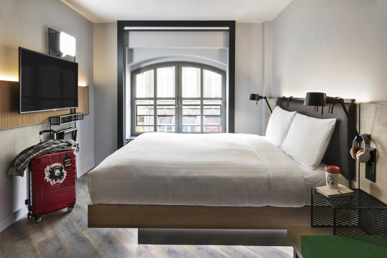 Moxy Lille City Exteriör bild