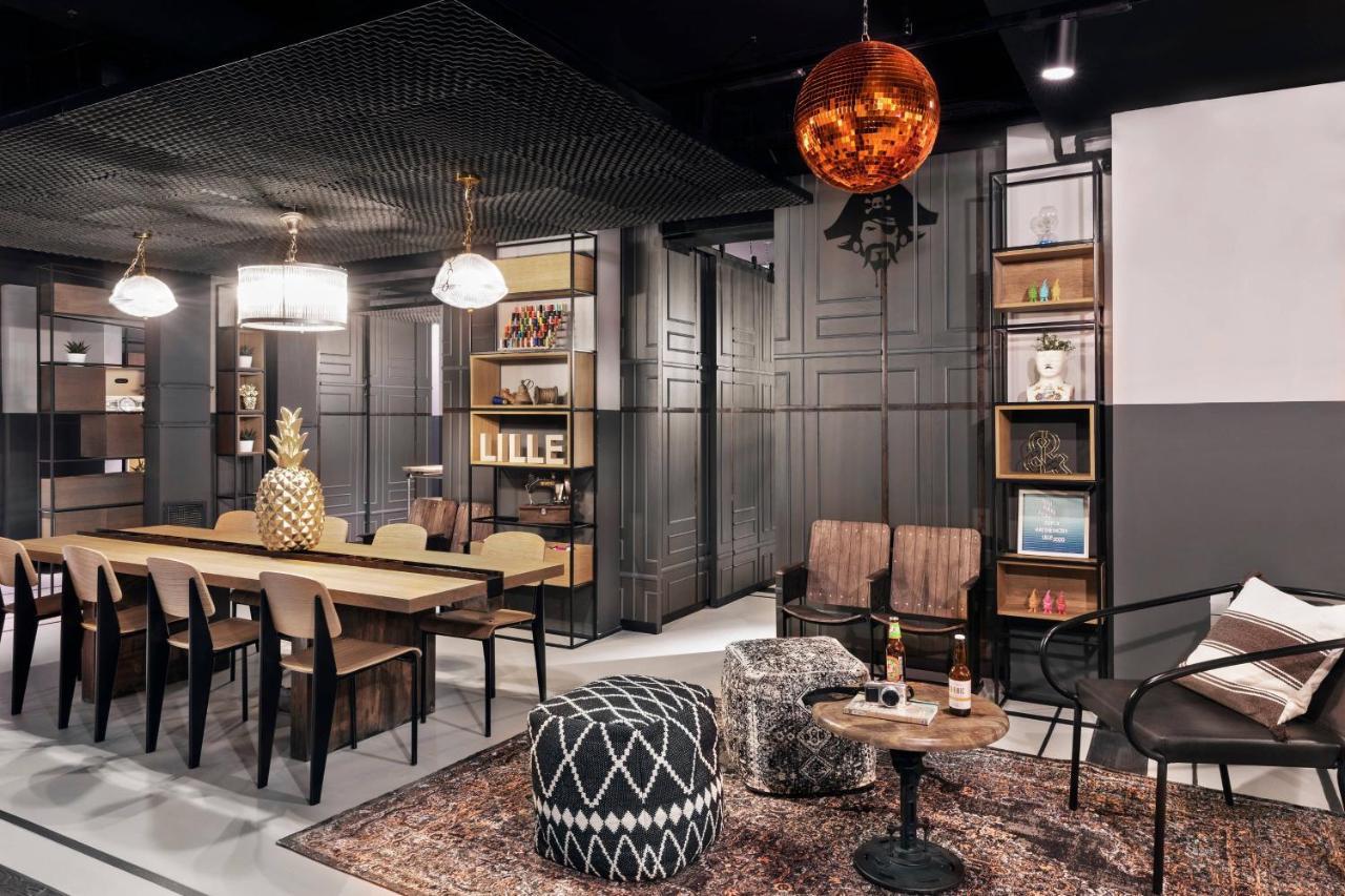 Moxy Lille City Exteriör bild