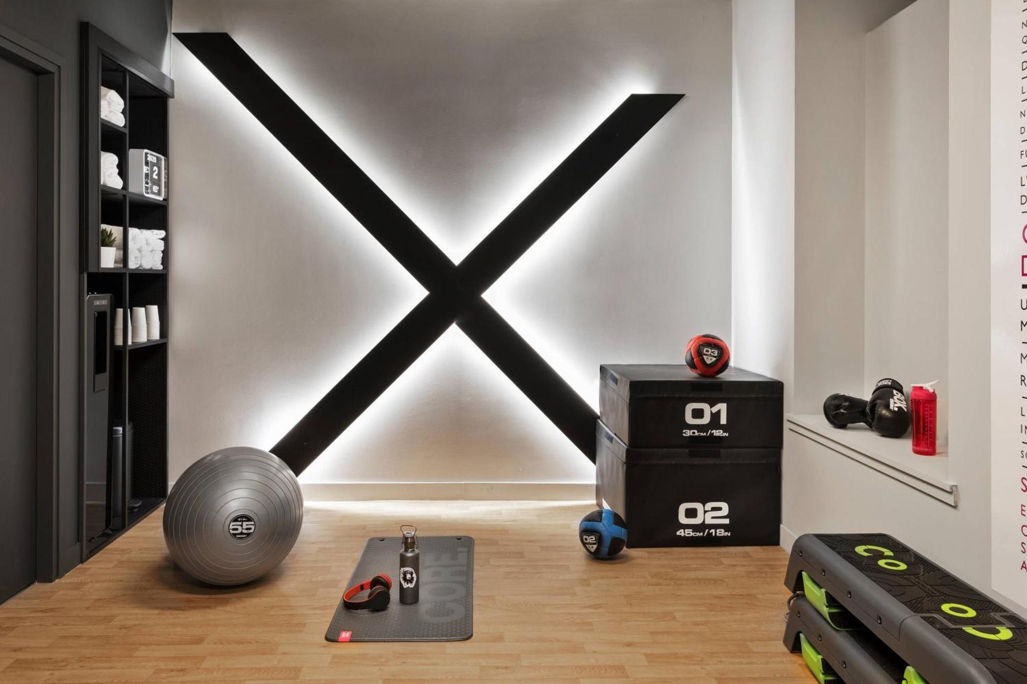 Moxy Lille City Exteriör bild